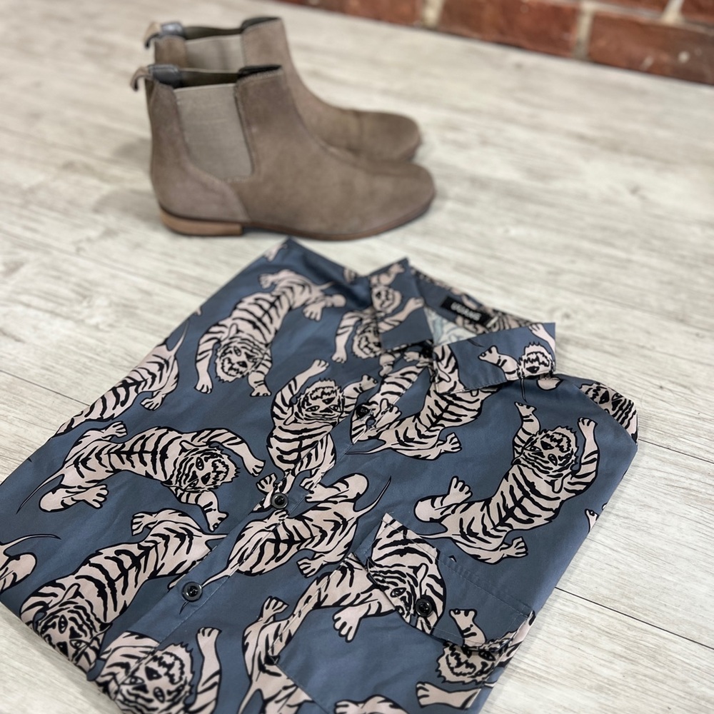 Tiger S/S Button-Up - Picture 3 of 6